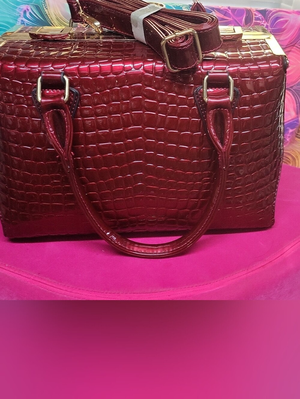 Women's Croc-Embossed Structured Tote Bag in Deep Red